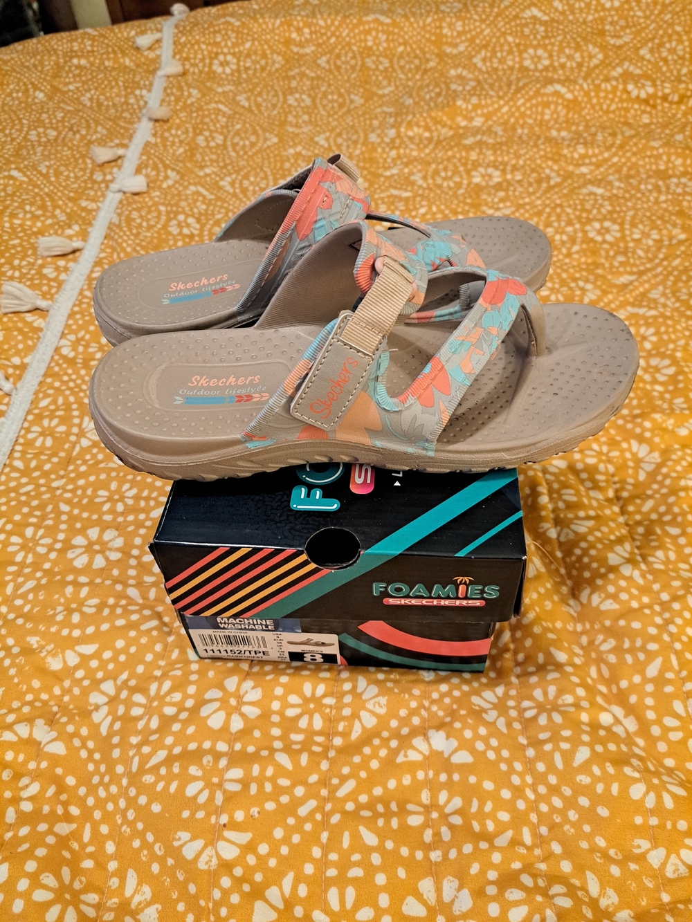 Skechers Foamies Floral Adjustable Sandals - Like new, Taupe with Coral & Teal